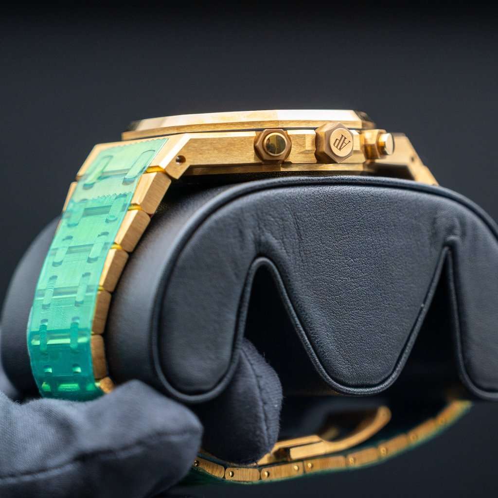 Audemars Piguet 41 mm Royal Oak Selfwinding Chronograph (Reference # 26331BA.OO.1220BA.02) MultiColor Never worn - Inside View
