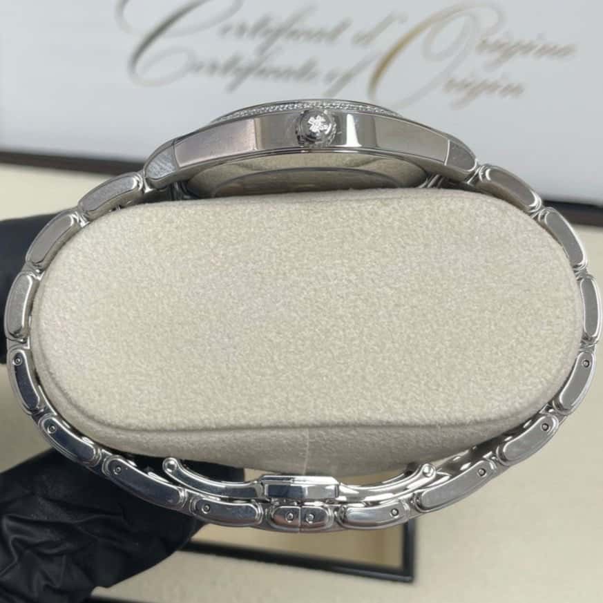 Patek Philippe Twenty~4 36mm Grey Never worn - Inside View
