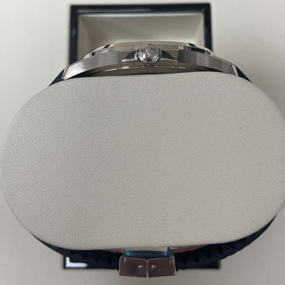 Patek Philippe Aquanaut 42mm Blue Never worn - Back View