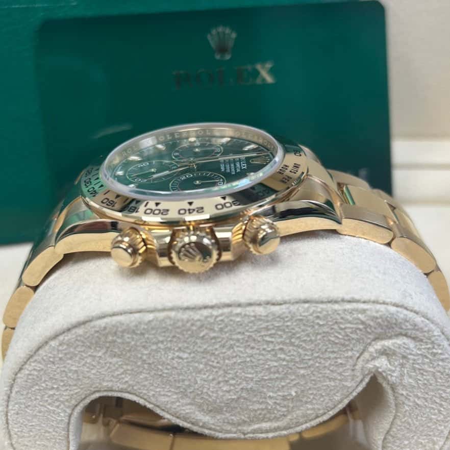 Rolex 'John Mayer' Daytona Cosmograph | Green Dial, Yellow Gold 40mm Green Never worn - Box View