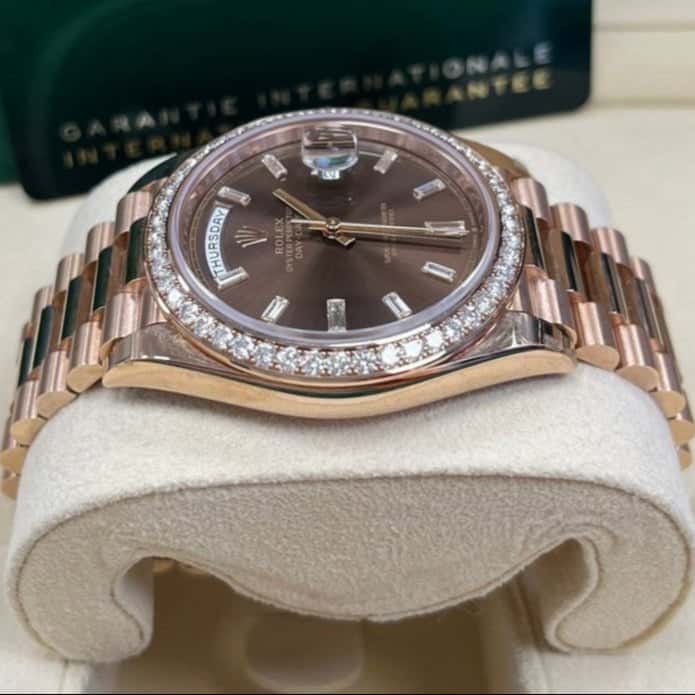 Rolex Everose Gold Day-Date 40 Watch - Everose Gold Bezel - Chocolate Baguette Diamond Dial - President Bracelet Pink Never worn - Inside View