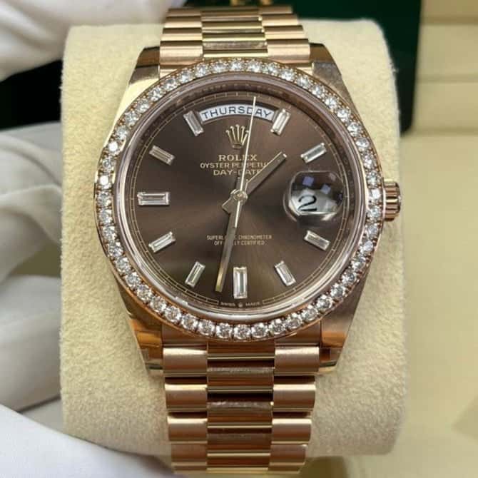 Rolex Everose Gold Day-Date 40 Watch - Everose Gold Bezel - Chocolate Baguette Diamond Dial - President Bracelet Pink Never worn - Box View