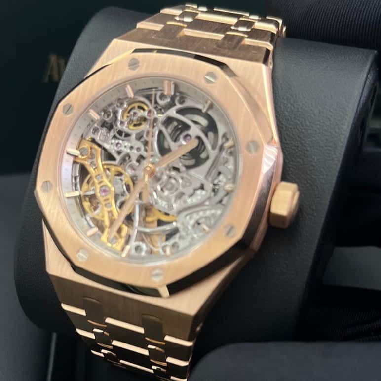 Audemars Piguet Royal Oak 37mm Pink Never worn - Box View