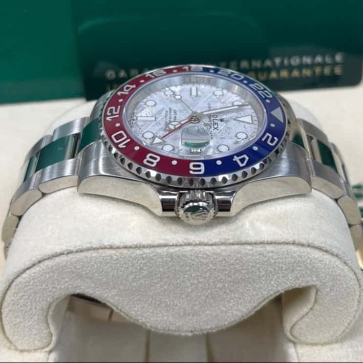 Rolex White Gold GMT-Master II 40 Watch - Blue and Red Pepsi Bezel - Meteorite Dial - Oyster Bracelet Blue Never worn - Inside View