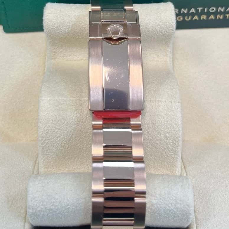 Rolex Daytona 40mm Pink Never worn - Inside View
