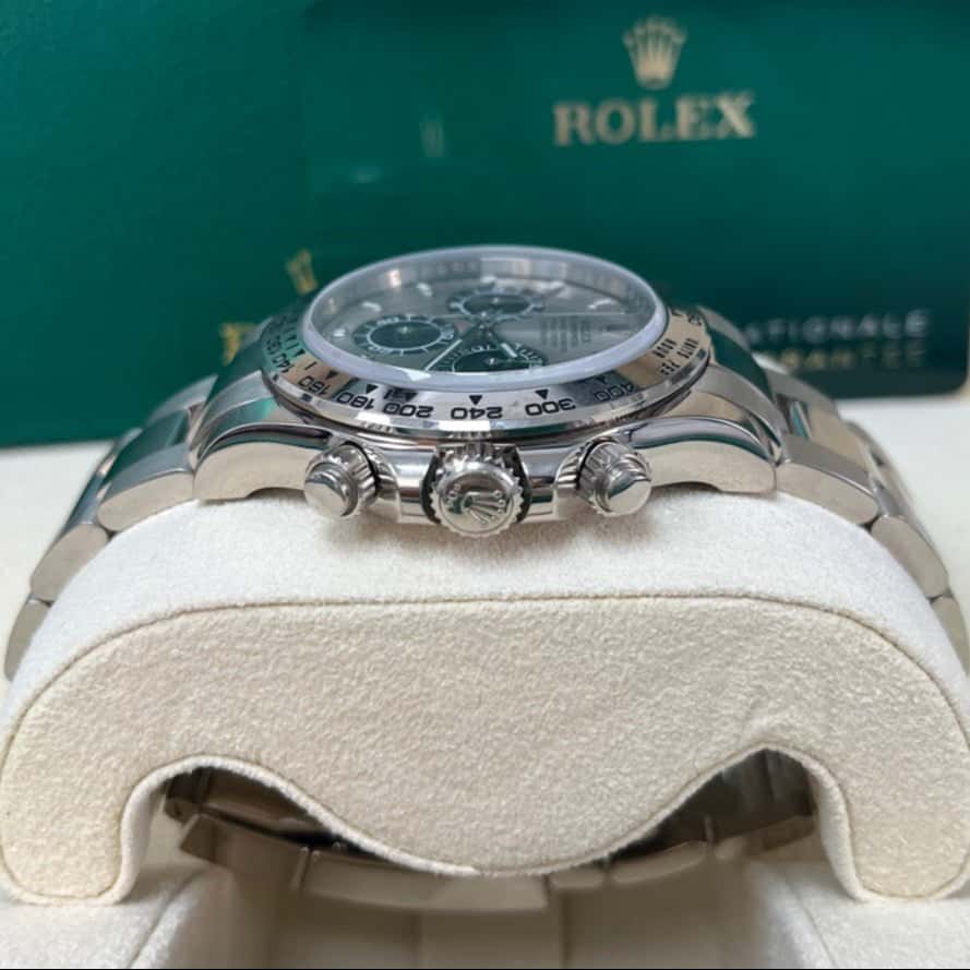 Rolex Daytona 40mm Black Never worn - Model View