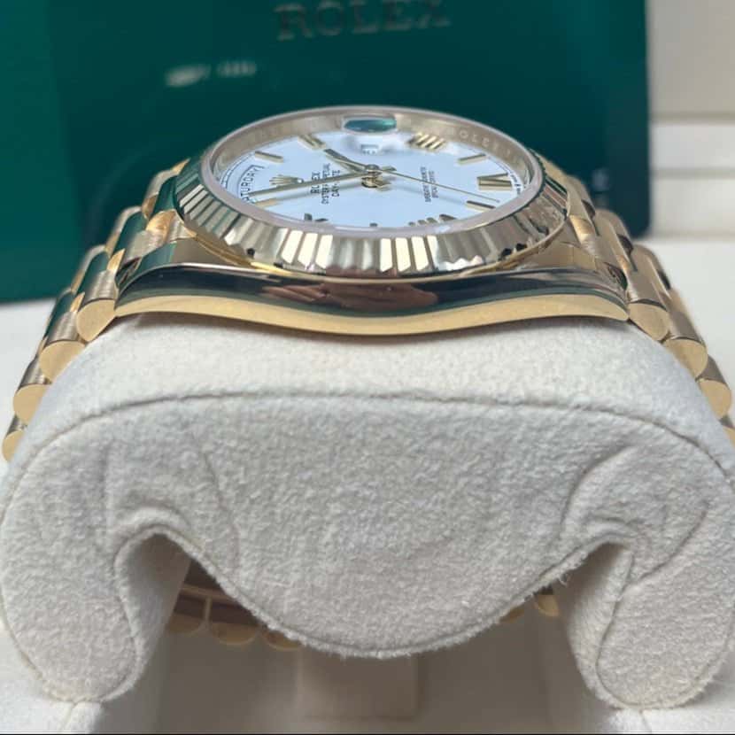 Rolex Day-Date 40 White Never worn - Model View