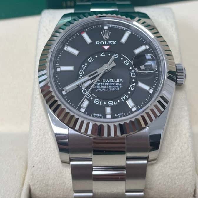 Rolex Sky-Dweller 42mm Black Never worn - Model View