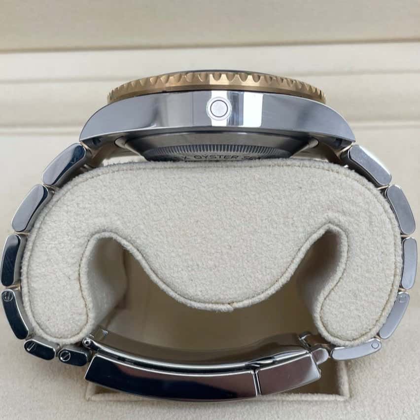Rolex Sea-Dweller 43mm Gold Never worn - Inside View