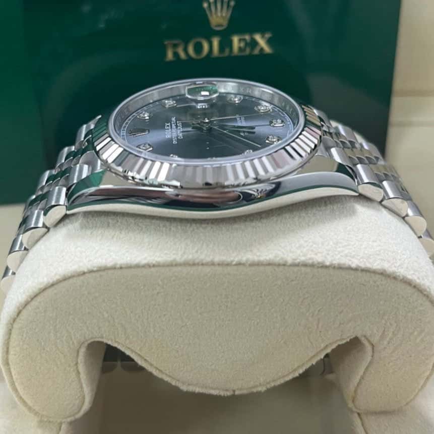 Rolex Datejust 41 Silver Never worn - Back View