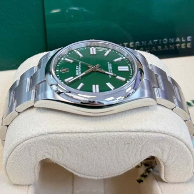 Rolex Oyster Perpetual 41mm Green Never worn - Back View