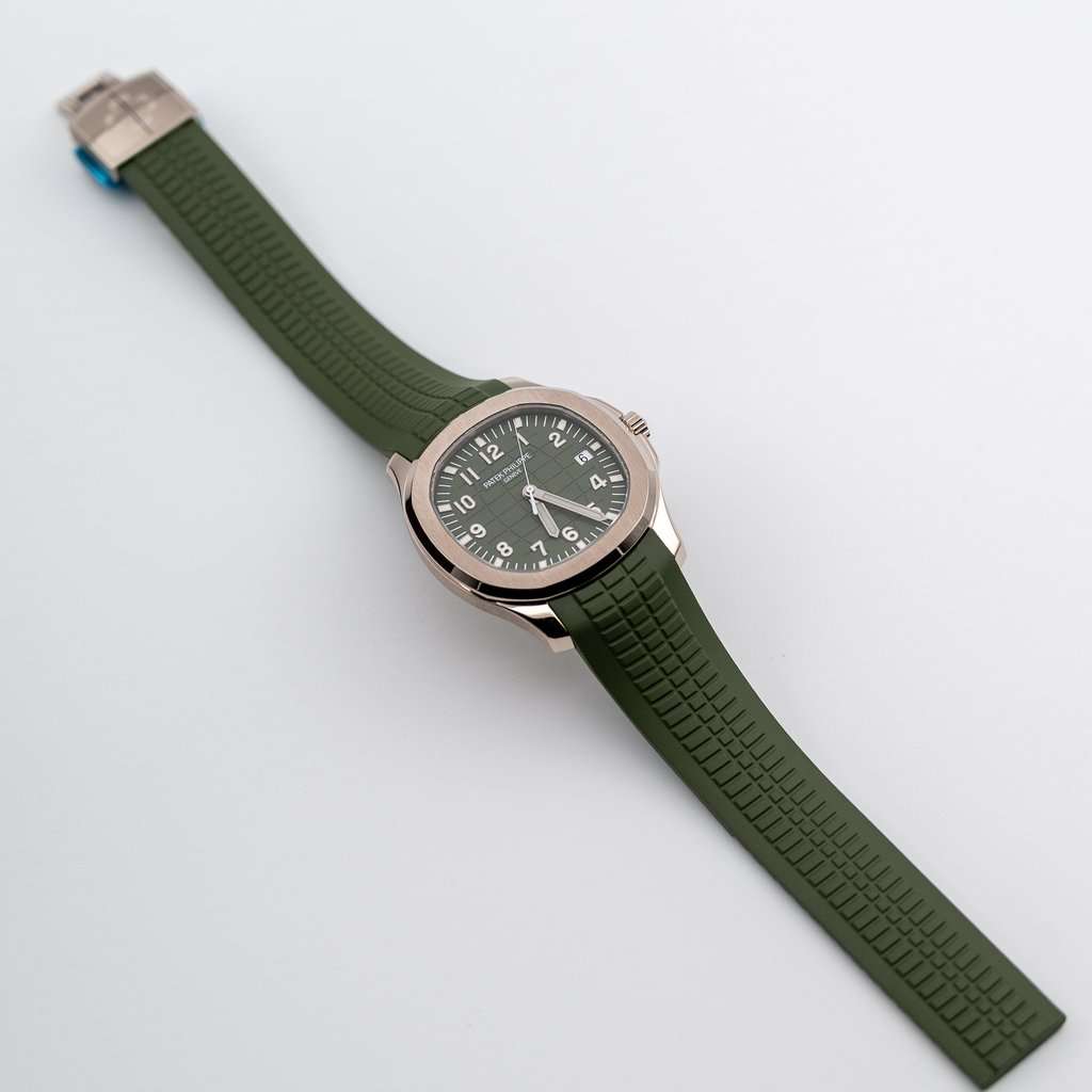 Patek Philippe Aquanaut 42mm Green Never worn - Back View