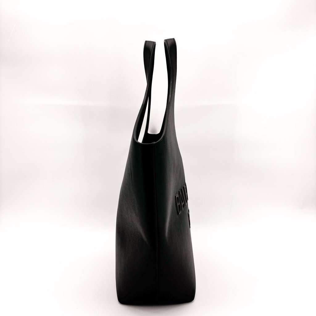 Balenciaga Mary-Kate Medium Tote Bag in Black Black Leather Very good - Model View
