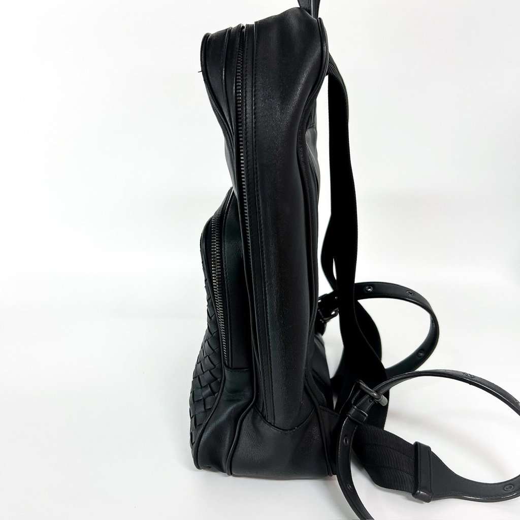 Bottega Veneta Intrecciato Leather Backpack Black Black Leather Good - Model View