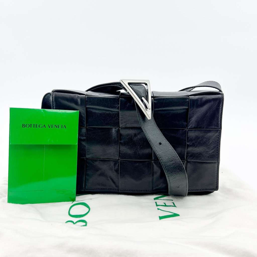 Bottega Veneta Intrecciato Cassette Bag Black with Silver Hardware MultiColor Leather Very good - Back View