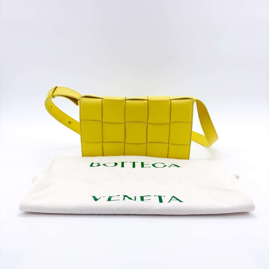 Bottega Veneta Cassette Bag Yellow Yellow Leather Very good - Back View