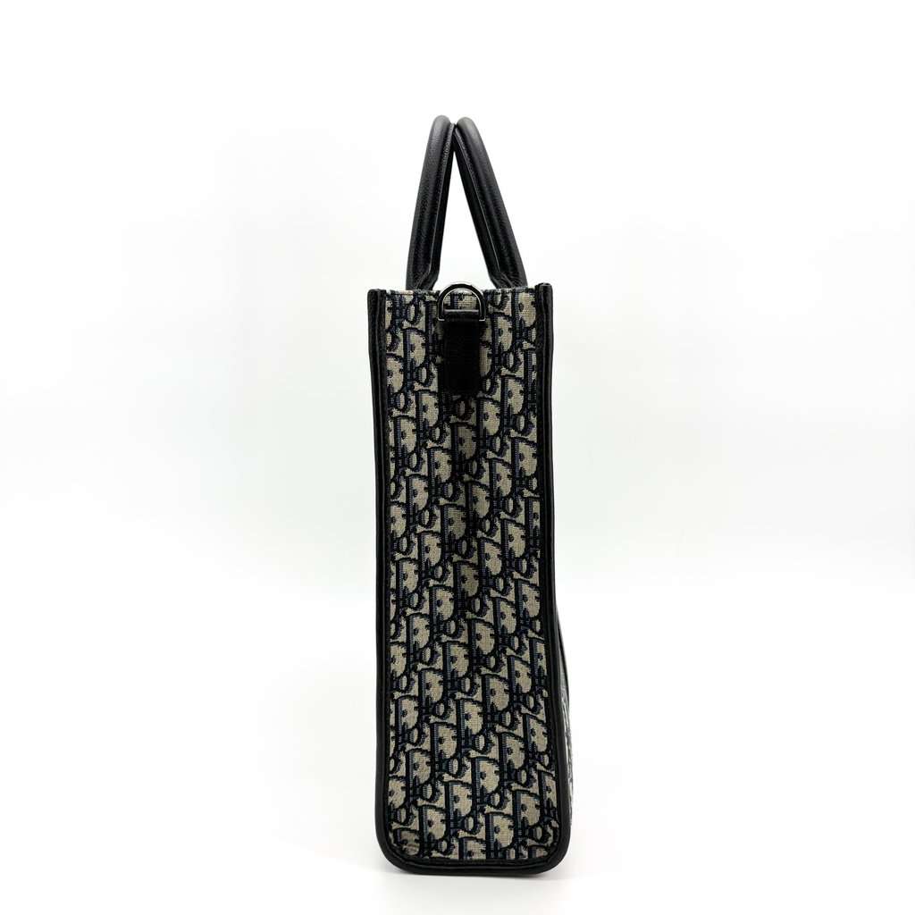 Dior Vertical Tote Bag Beige & Black Dior Oblique Jacquard Beige Jacquard Very good - Box View
