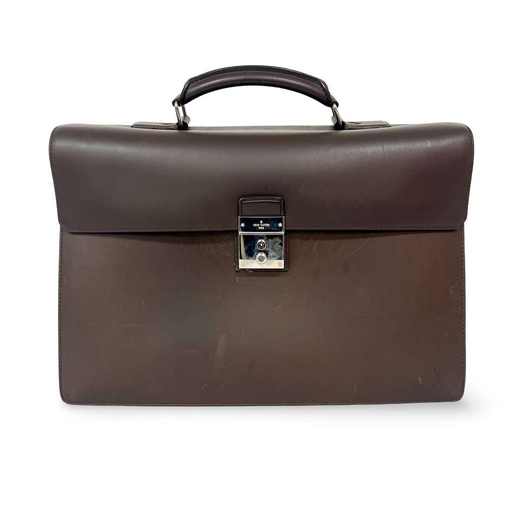 Louis Vuitton Taiga Robust 1 Compartment Briefcase Grizzly Brown Leather Fair - Front View