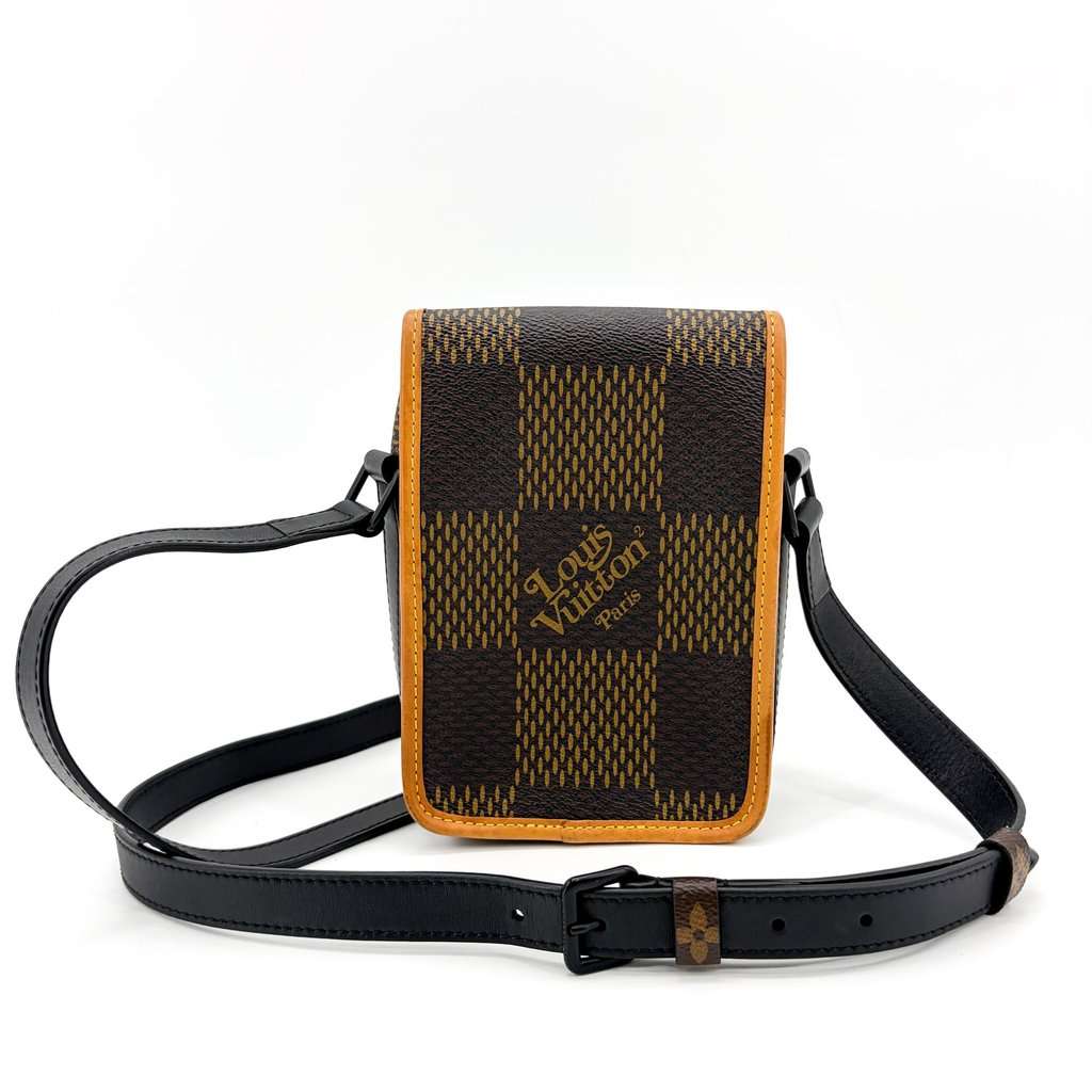 Louis Vuitton x Nigo Giant Damier Ebene Monogram Amazon Messenger Bag MultiColor Canvas Very good - Inside View