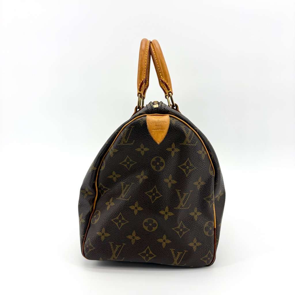 Louis Vuitton Monogram Speedy 30 Beige Canvas Good - Model View