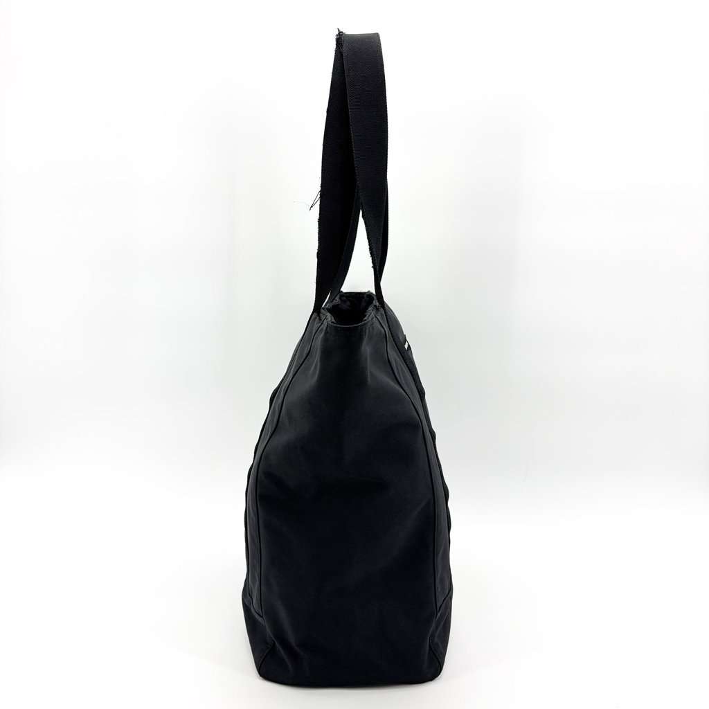 Balenciaga Explorer Tote Bag Black Black Canvas Fair - Model View