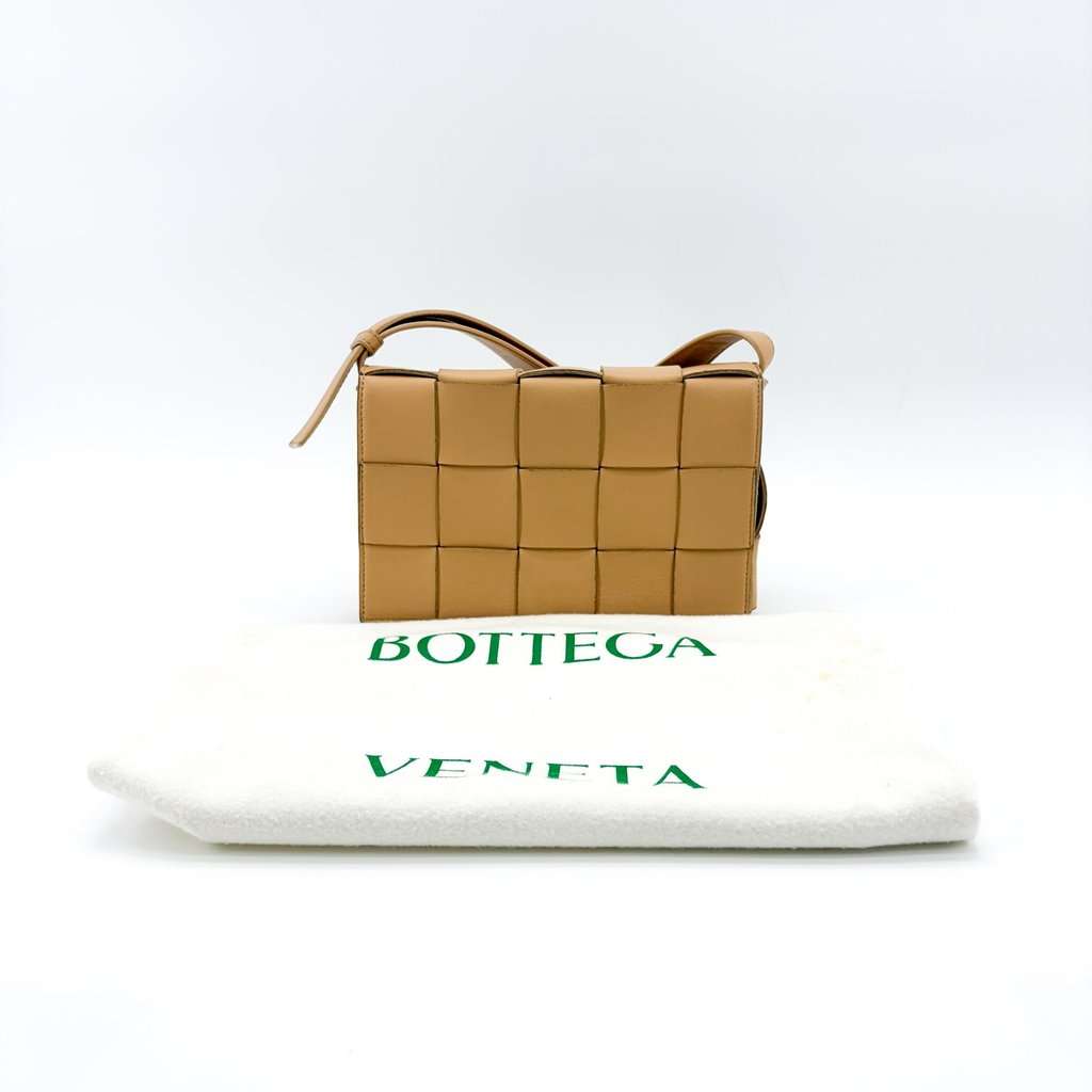 Bottega Veneta Cassette Bag Beige Beige Leather Very good - Back View