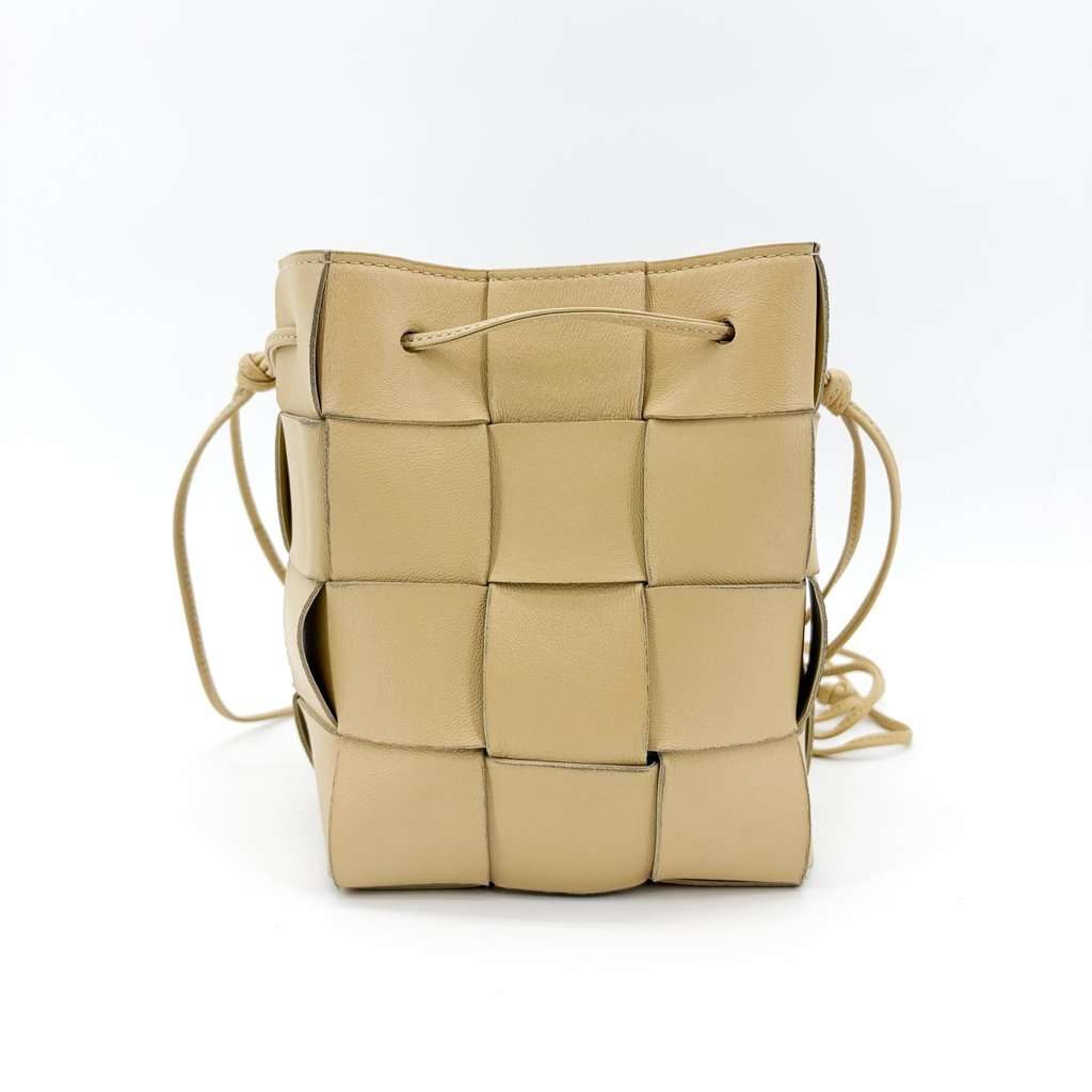 Bottega Veneta Small Cassette Bucket Bag Almond Beige Leather Very good - Inside View