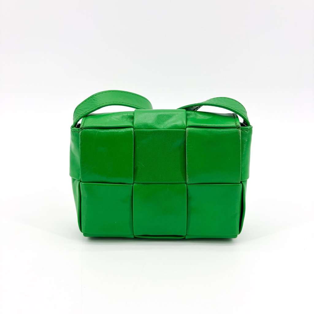 Bottega Veneta Mini Cassette Belt Bag Parakit Green Leather Very good - Inside View