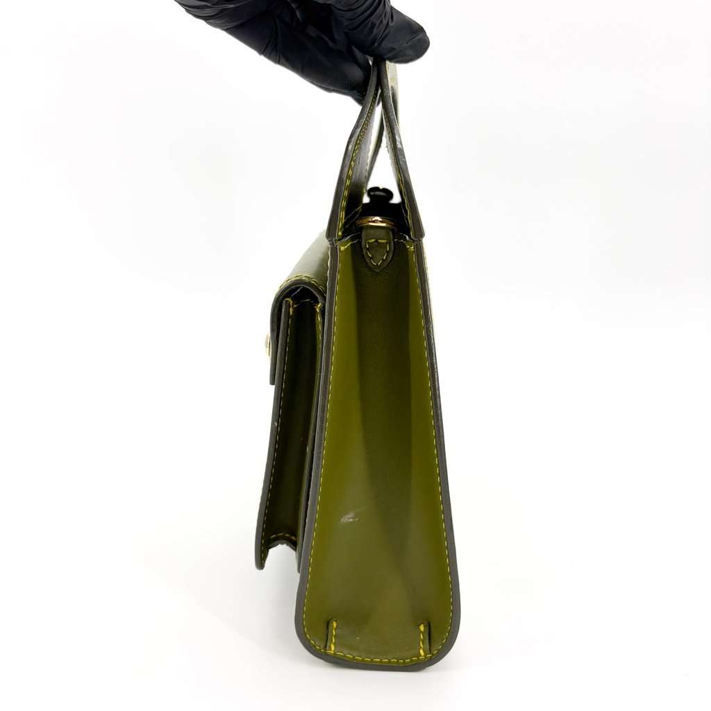 Burberry Mini Leather Pocket Bag Olive Green Green Leather Very good - Model View