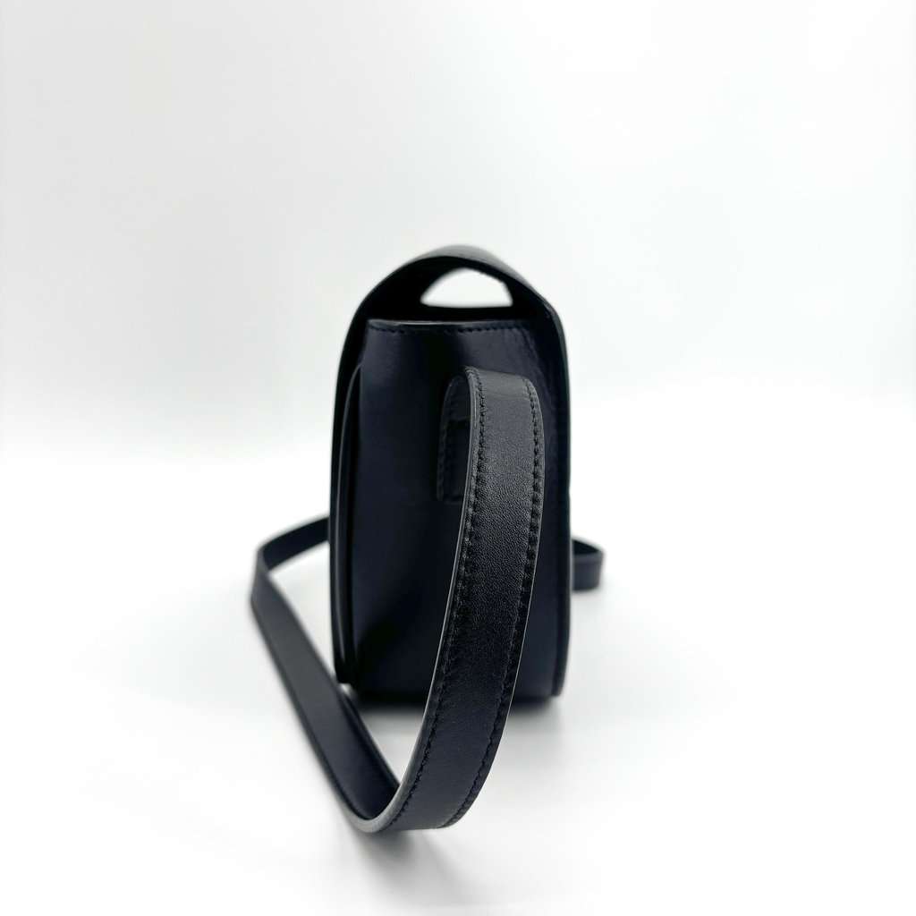 Celine Cuir Triomphe Folco Bag Black Black Leather Very good - Model View