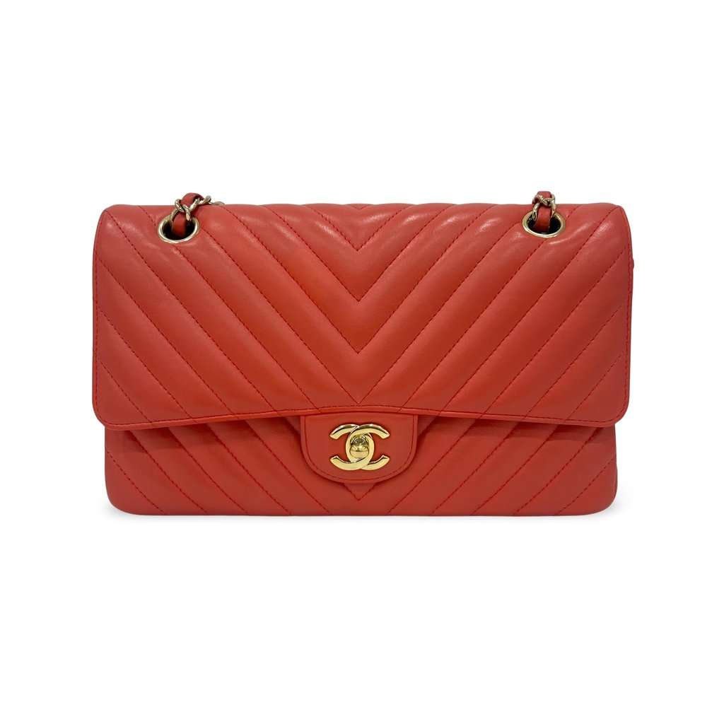 Chanel A01112 Lambskin Chevron Gold Hardware Classic Medium Shoulder Bag Red Leather Good - Front View