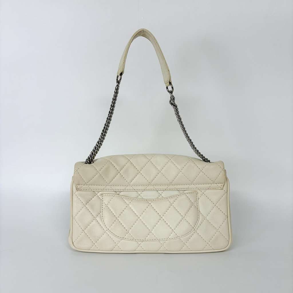 Chanel Cream Quilted Lambskin Silver Hardware Flap Bag Series 11 Ecru Leather Fair - Back View