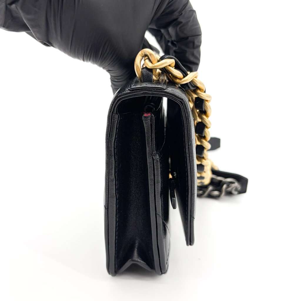 Chanel 19 Wallet on Chain Black Black Leather Very good - Box View
