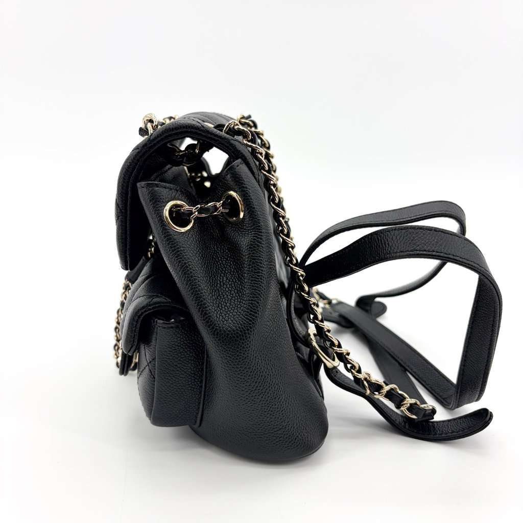 Chanel Caviar Duma Backpack Medium Gold Hardware Black Black Leather Very good - Model View