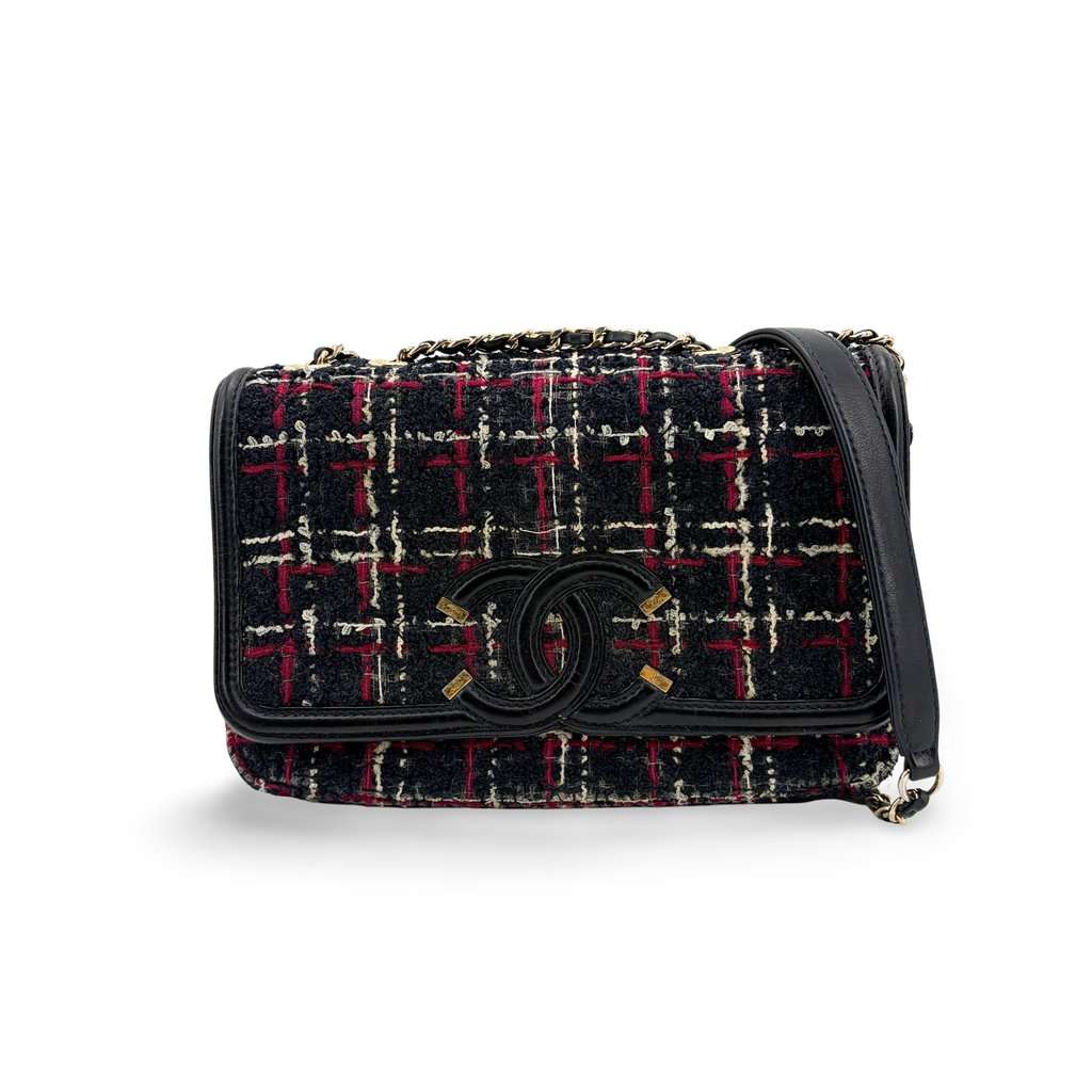 Chanel CC Filigrigue Tweed Flap Bag Medium Black Red Black Tweed Very good - Front View