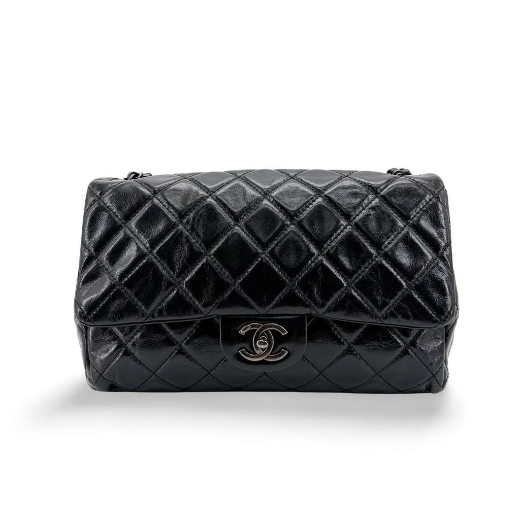 Chanel Crumpled Calfskin So Black Classic Medium Flap Bag Black Leather Very good - Front View
