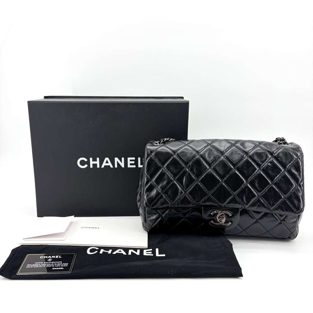 Chanel Crumpled Calfskin So Black Classic Medium Flap Bag Black Leather Very good - Back View