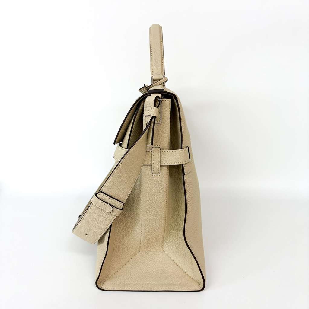Delvaux Tempet Large Leather Tote Bag Ecru Leather Very good - Model View