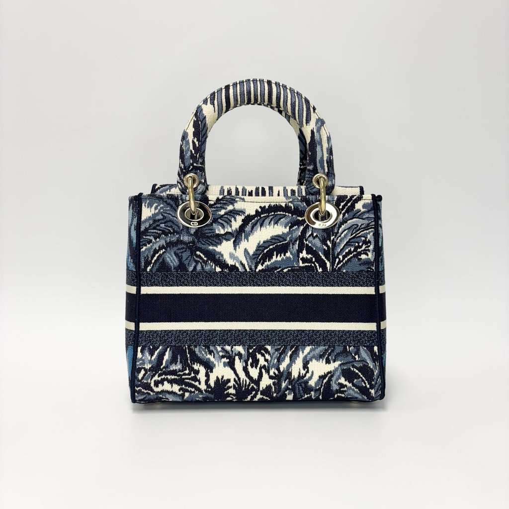 Dior Lady Delight Medium Navy Leather Very good - Model View