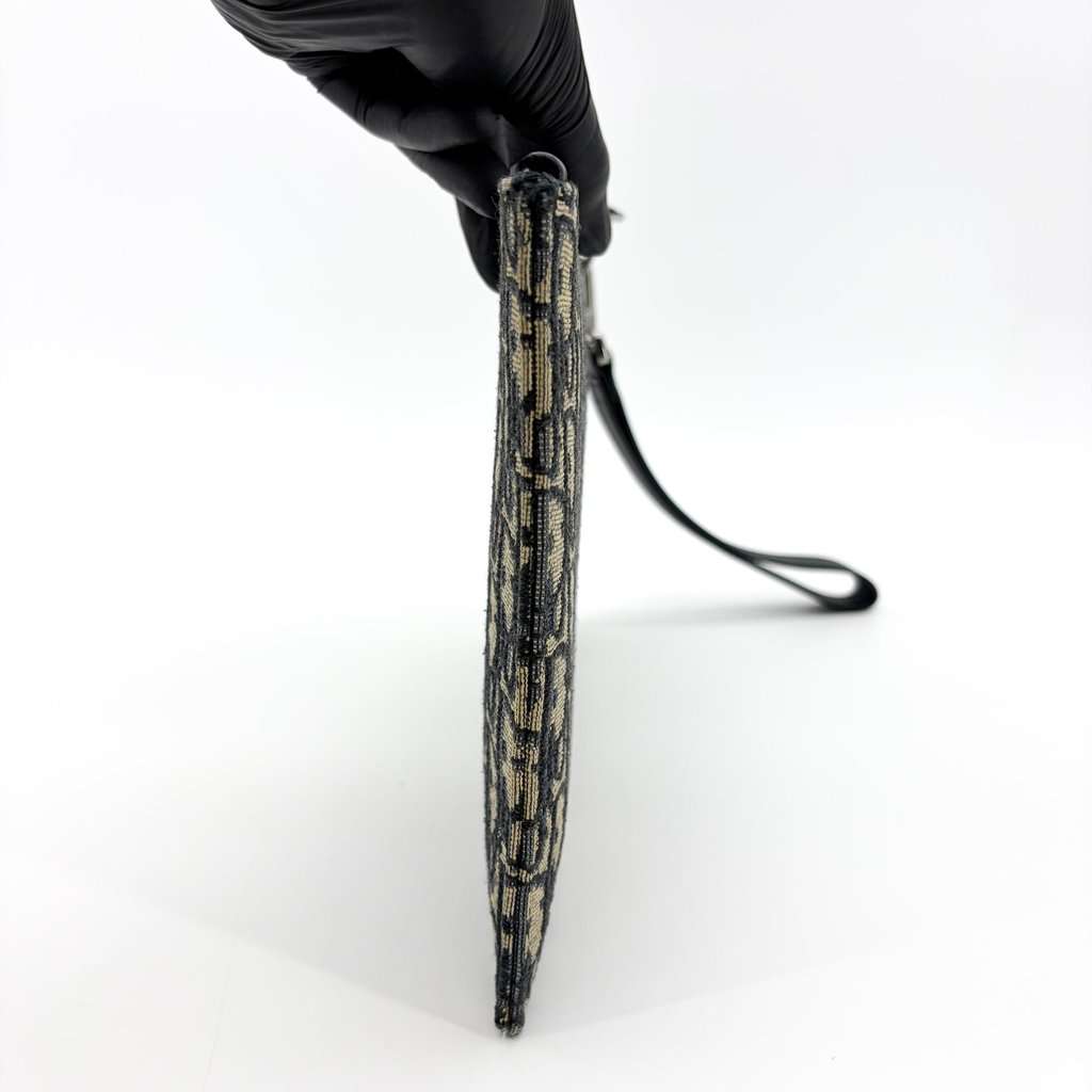 Dior Oblique Zipper Pouch Beige Black Beige Jacquard Good - Model View