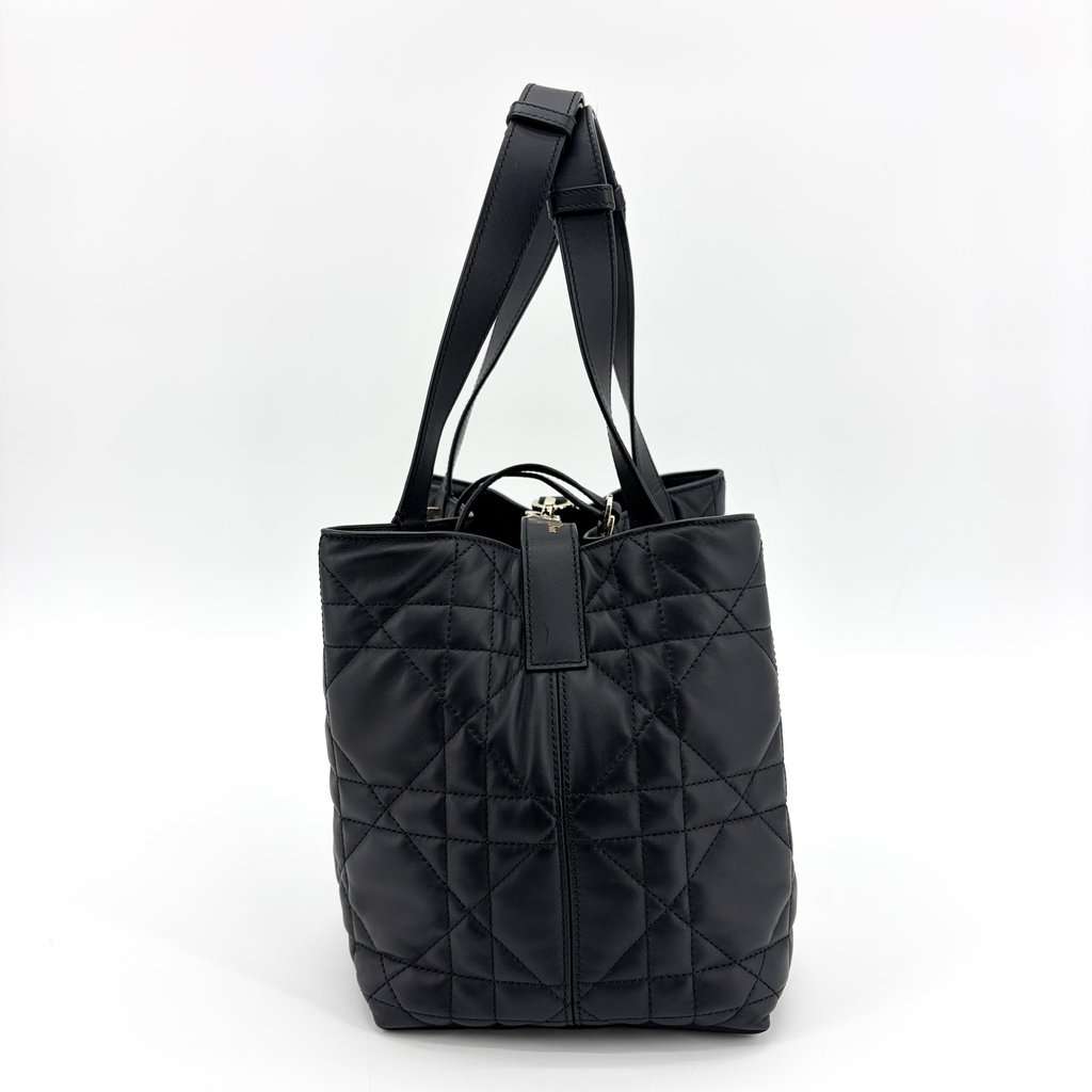 Dior Medium Toujours Bag Black Black Leather Very good - Model View