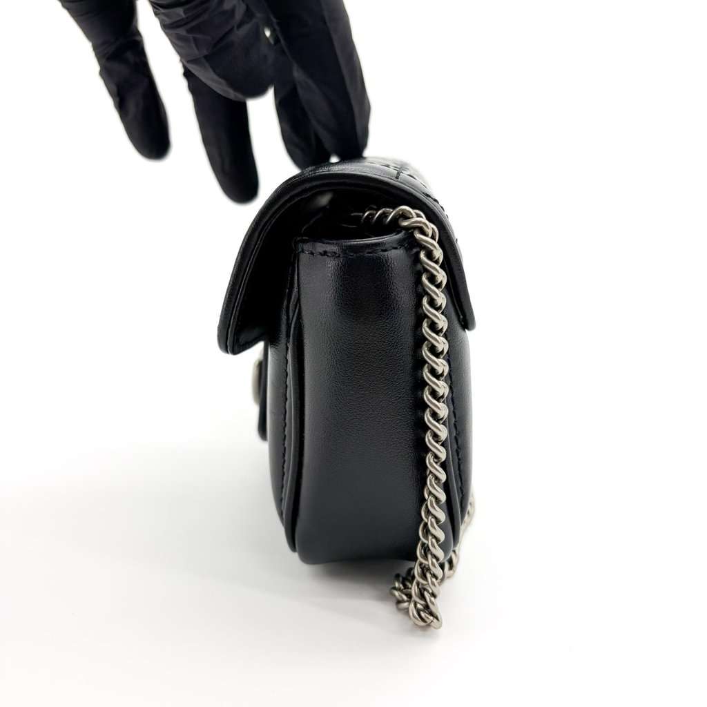 Gucci GG Marmont Matelassé Super Mini Bag Black Silver Black Leather Very good - Model View