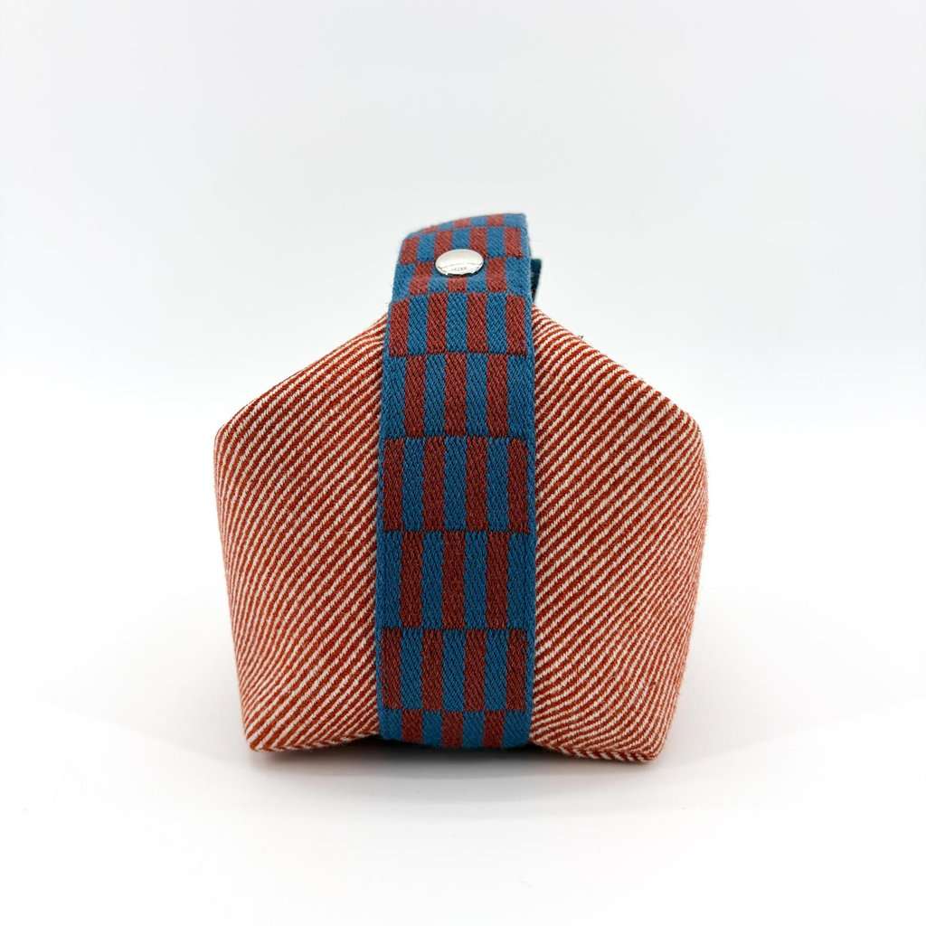 Hermès Breathe a Brach PM Terracotta Orange Blue Canvas Very good - Model View