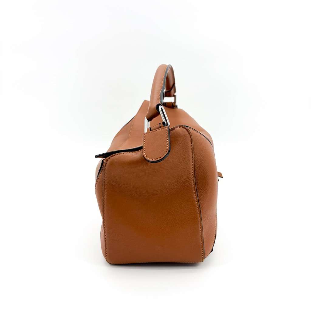 Loewe Medium Puzzle Bag Tan MultiColor Leather Very good - Model View