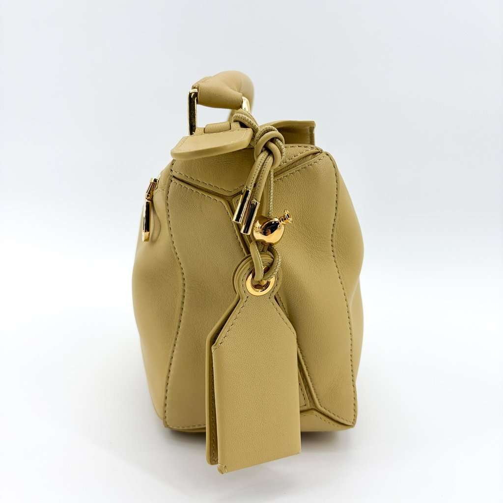 Loewe Classic Small Puzzle Bag Sand Gold Hardware Beige Leather Very good - Box View
