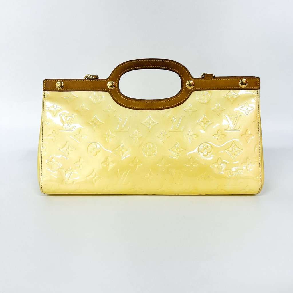 Louis Vuitton Monogram Vernis Roxbury Drive Pearl Beige Good - Back View