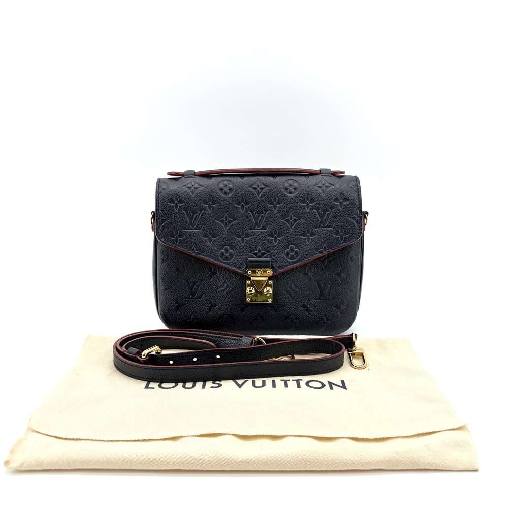 Louis Vuitton Pochette Métis Monogram Empreinte Marine Rouge Gold Leather Very good - Back View