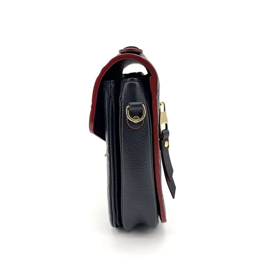 Louis Vuitton Pochette Métis Monogram Empreinte Marine Rouge Gold Leather Very good - Model View