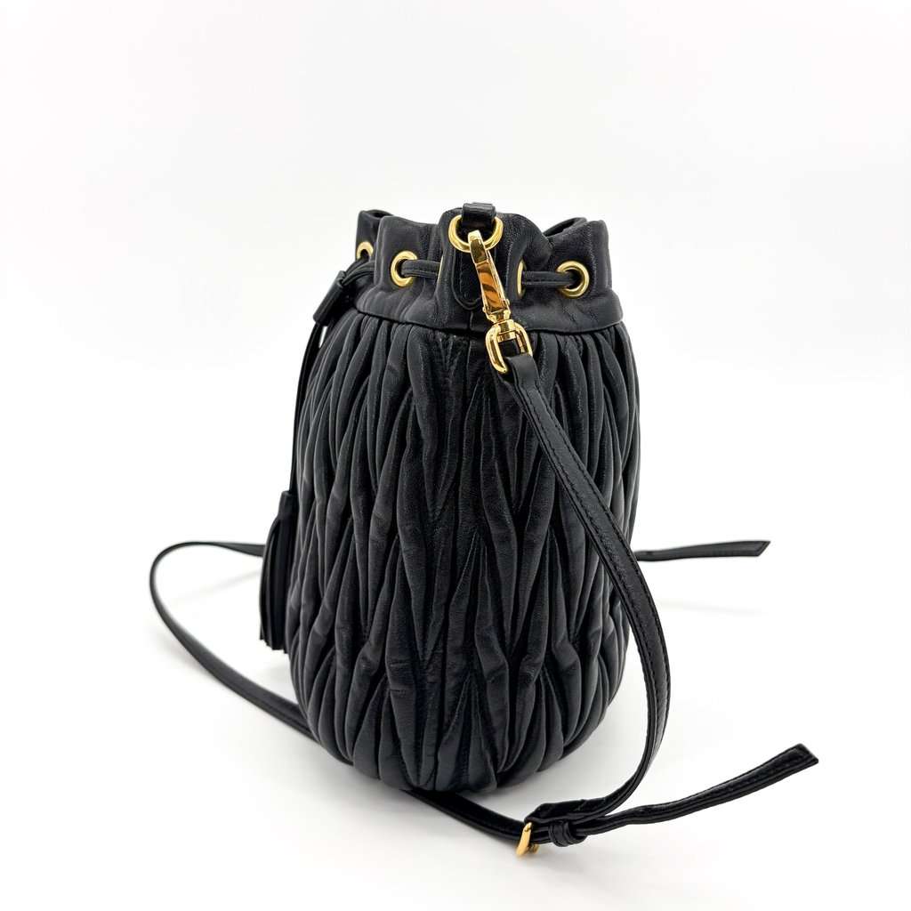 Miu Miu Matelassé Napa Leather Bucket Bag Black Black Leather Very good - Model View