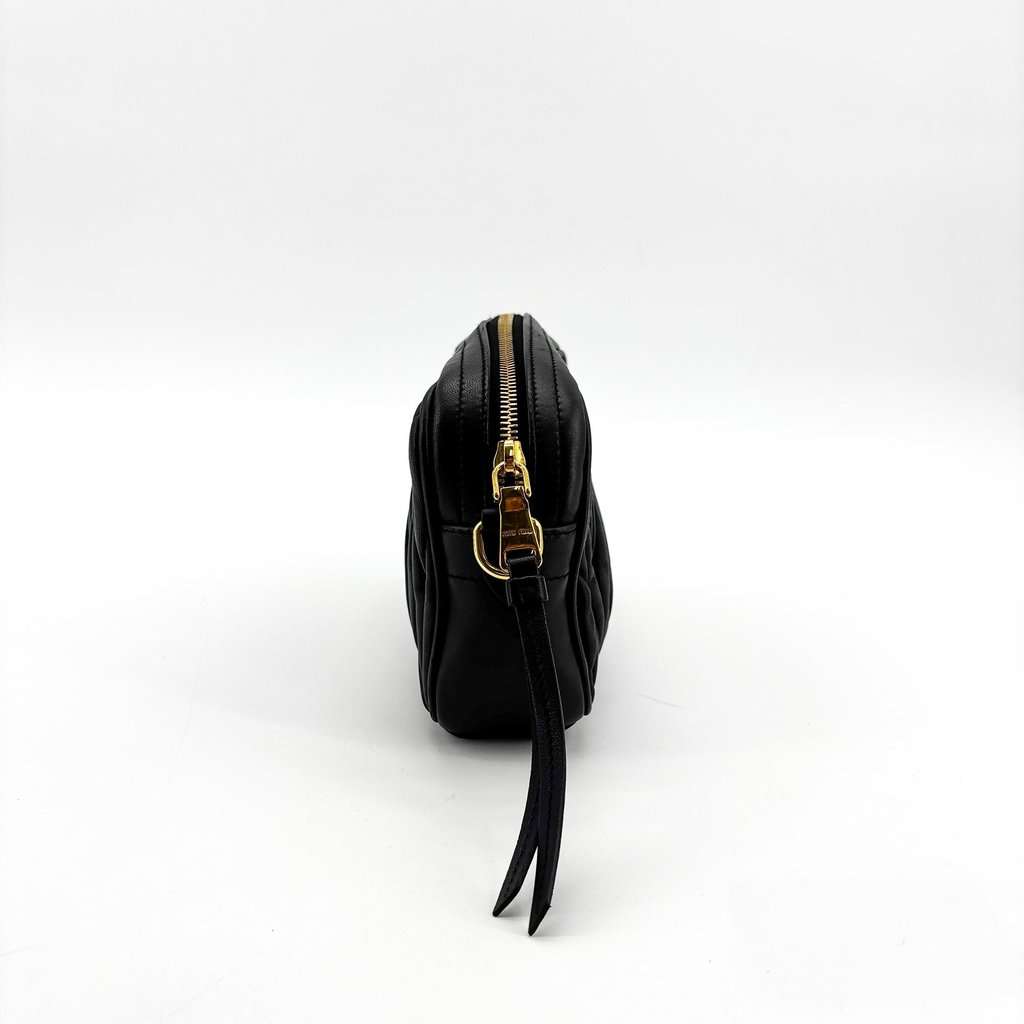 Miu Miu Matelasse Leather Camera Bag Black Black Leather Very good - Model View